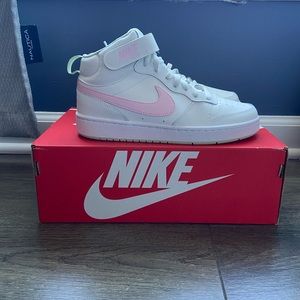 Nike Grade School Court Borough’s